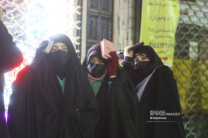دسته عزاداری خیابانی در شب بیست و یکم قدر در خیابان ارتش تبریز‌