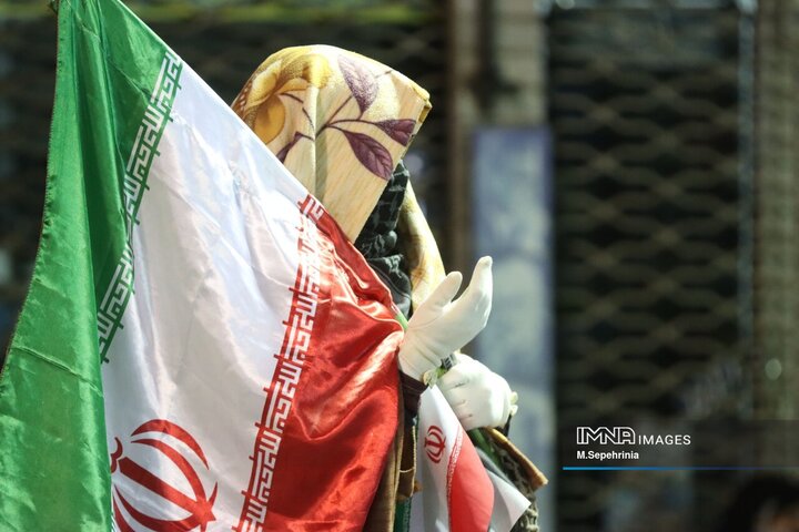 دسته عزاداری خیابانی در شب بیست و یکم قدر در خیابان ارتش تبریز‌