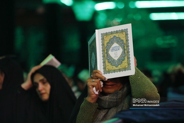 مراسم احیا شب بیست ویکم ماه مبارک رمضان در مسجد مقدس جمکران
