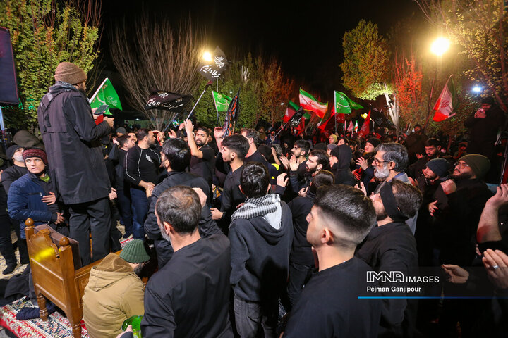 احیای شب بیست‌و‌یکم ماه مبارک رمضان در گلستان شهدای اصفهان