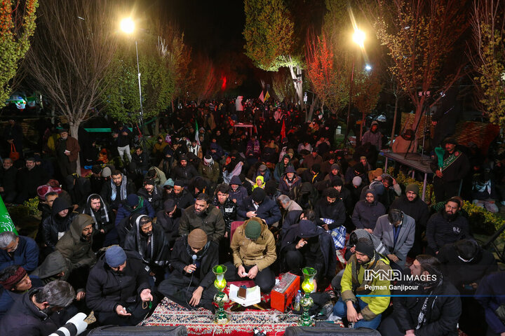 احیای شب بیست‌و‌یکم ماه مبارک رمضان در گلستان شهدای اصفهان