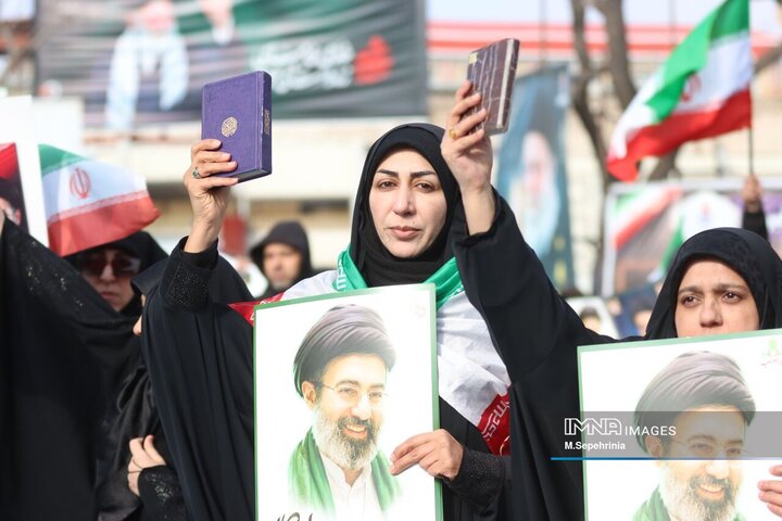 اجتماع عظیم مردمی قرآنی شهید راه قرآن آیت الله سید علی حسینی خامنه‌ای(قدس‌سره) در تبریز