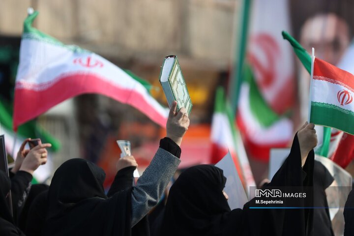اجتماع عظیم مردمی قرآنی شهید راه قرآن آیت الله سید علی حسینی خامنه‌ای(قدس‌سره) در تبریز