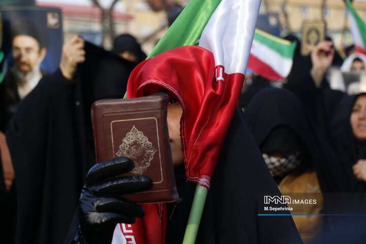 اجتماع عظیم مردمی قرآنی شهید راه قرآن آیت الله سید علی حسینی خامنه‌ای(قدس‌سره) در تبریز