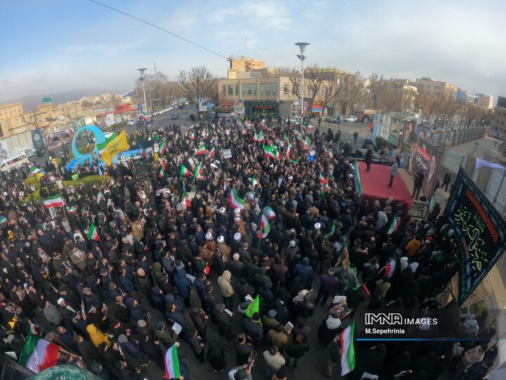 اجتماع عظیم مردمی قرآنی شهید راه قرآن آیت الله سید علی حسینی خامنه‌ای(قدس‌سره) در تبریز