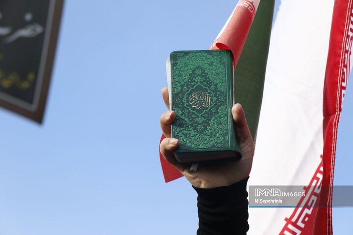 اجتماع عظیم مردمی قرآنی شهید راه قرآن آیت الله سید علی حسینی خامنه‌ای(قدس‌سره) در تبریز