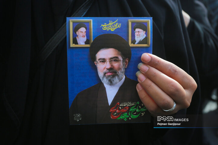 سومین مراسم تشییع پیکر مطهر شهدای جنایات اخیر آمریکایی صهیونی در اصفهان