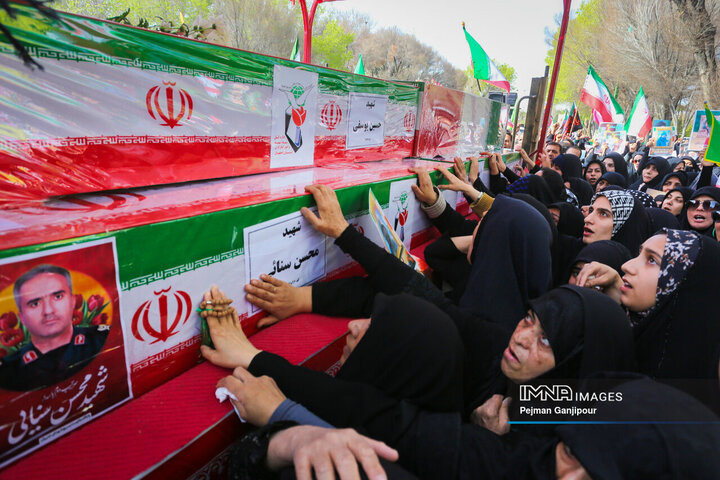 سومین مراسم تشییع پیکر مطهر شهدای جنایات اخیر آمریکایی صهیونی در اصفهان
