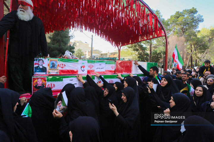 سومین مراسم تشییع پیکر مطهر شهدای جنایات اخیر آمریکایی صهیونی در اصفهان