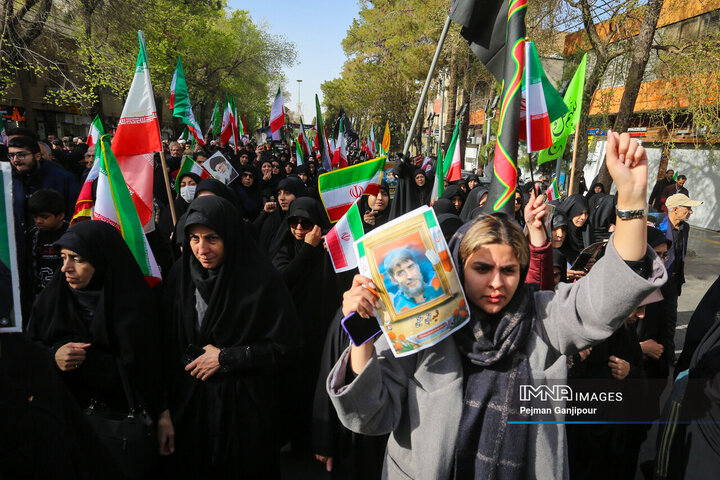 سومین مراسم تشییع پیکر مطهر شهدای جنایات اخیر آمریکایی صهیونی در اصفهان