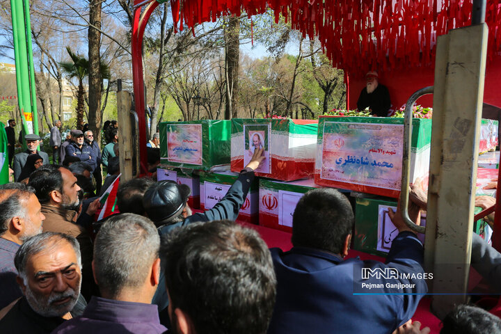 سومین مراسم تشییع پیکر مطهر شهدای جنایات اخیر آمریکایی صهیونی در اصفهان