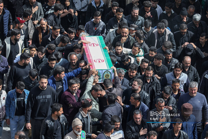 تشییع باشکوه پیکر سرباز شهید امید کارچانی