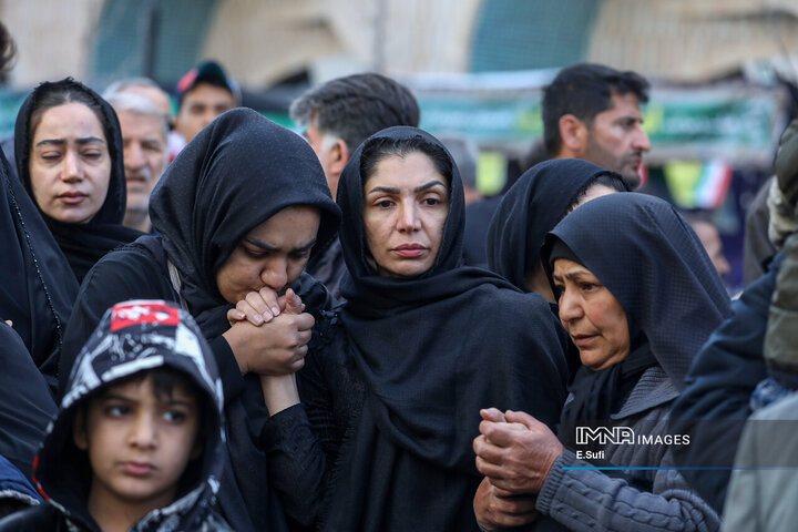 تشییع باشکوه پیکر سرباز شهید امید کارچانی