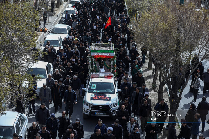 تشییع باشکوه پیکر سرباز شهید امید کارچانی