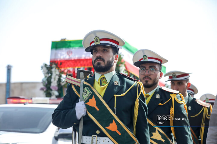 تشییع باشکوه پیکر سرباز شهید امید کارچانی
