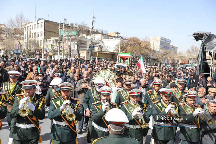 تشییع باشکوه پیکر سرباز شهید امید کارچانی