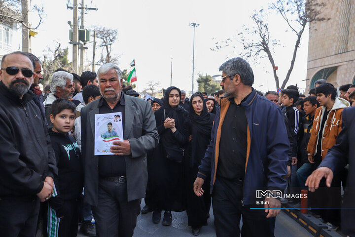 تشییع باشکوه پیکر سرباز شهید امید کارچانی