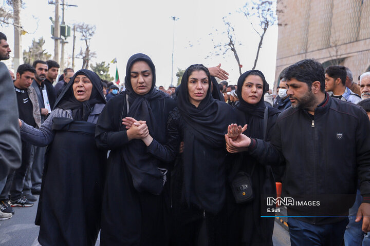 تشییع باشکوه پیکر سرباز شهید امید کارچانی