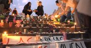 دانشجویان مکزیکی به یاد دانش‌آموزان شهید مینابی شمع روشن کردند