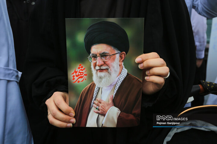 تجمع کادر درمان اصفهان در محکومیت تجاوز آمرکایی صهیونی به مراکز درمانی