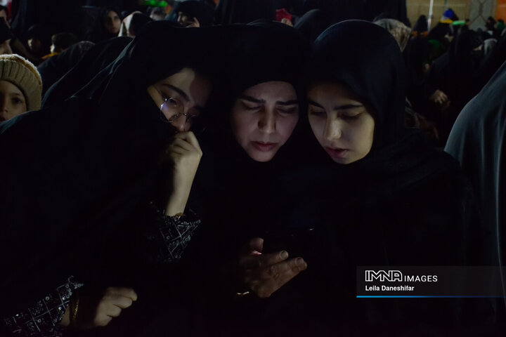 حضور میدانی مردم دارالعباده یزد درشب بیست و سوم ماه مبارک رمضان