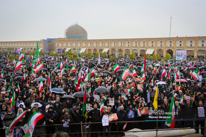 میدان تاریخی امام (ره)؛ میعادگاه بیقراران قدس میدان تاریخی امام (ره)؛ میعادگاه بیقراران قدس
