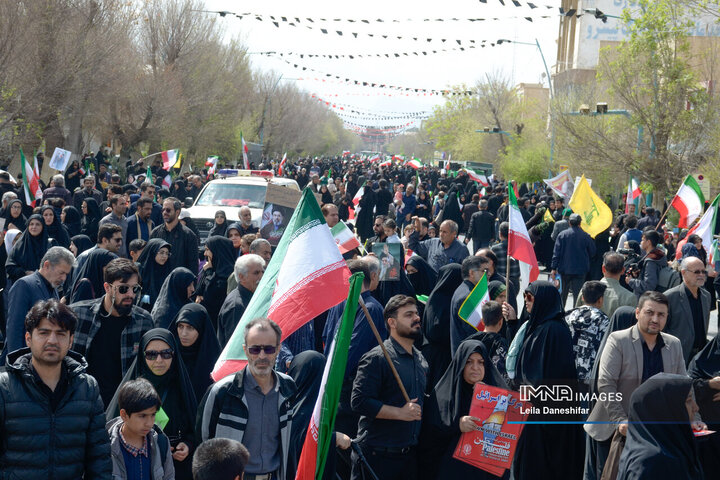 همبستگی عظیم  مردم یزد در راهپیمایی روز قدس