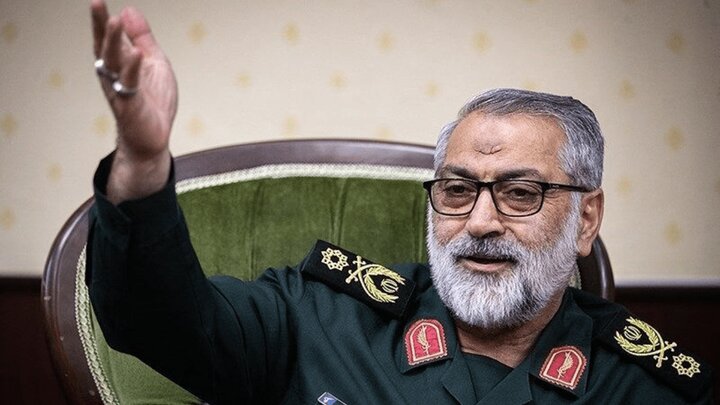 سردار شکارچی: ناو آبراهام لینکلن از دور عملیاتی خارج شد