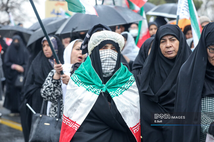 تشییع پیکر مطهر ۳ شهید در اراک