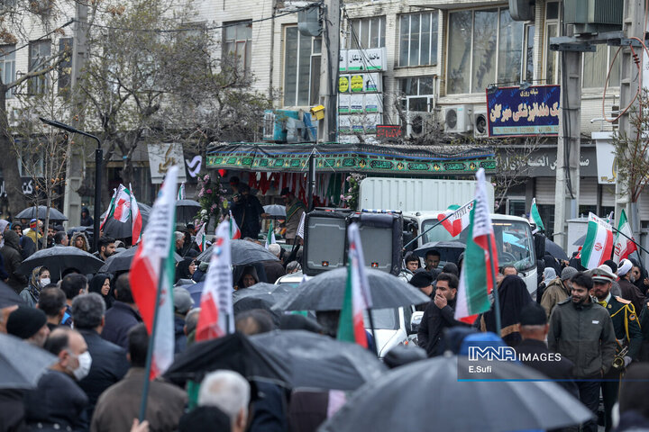تشییع پیکر مطهر ۳ شهید در اراک