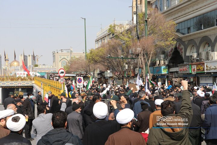 تشییع پیکر سرلشکر شهید شیرازی در مشهد