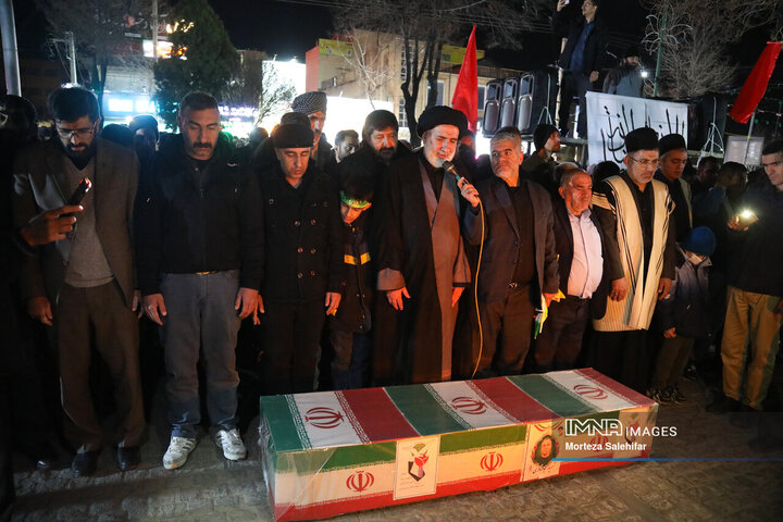 تشییع شهید «سجاد نادری زانیانی» در شهرکرد