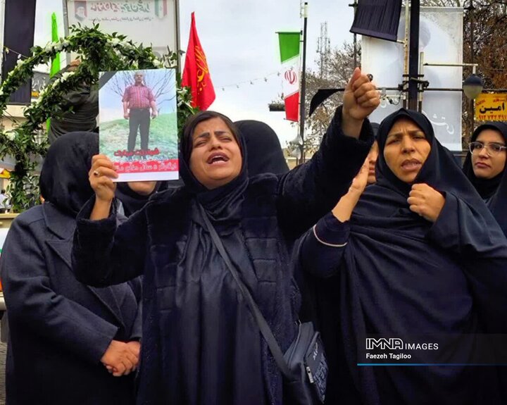 تشییع پیکر مطهر پنج راهدار شهید استان زنجان
