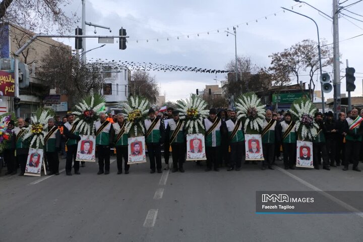 تشییع پیکر مطهر پنج راهدار شهید استان زنجان