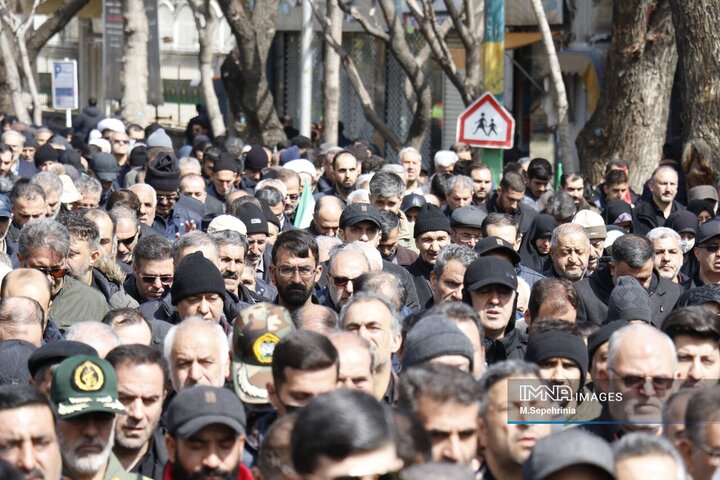 تشییع پیکر ۳ شهید جنگ اقتدار در تبریز