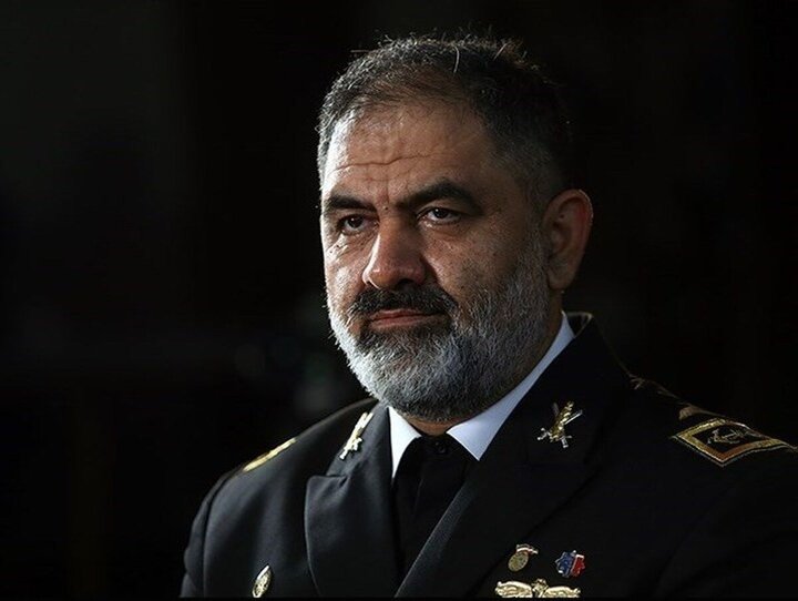 دریادار ایرانی: راه شهید تنگسیری را با هجوم به قلب دشمن ادامه خواهیم داد