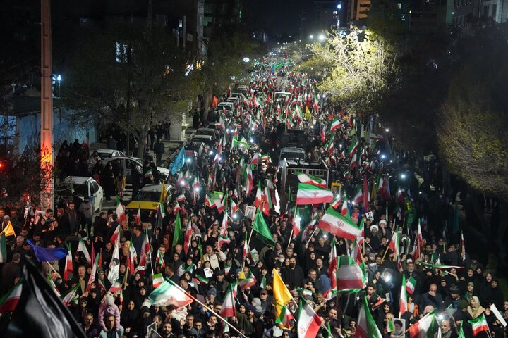 فیلم| ملتی را که اتحادش لرزه به جان دشمن می‌اندازد
