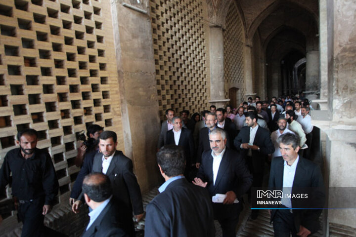 تصاویری از سفرهای شهید «علی لاریجانی» به اصفهان