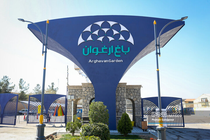 بازدید شهردار اصفهان از بازار گل ارغوان