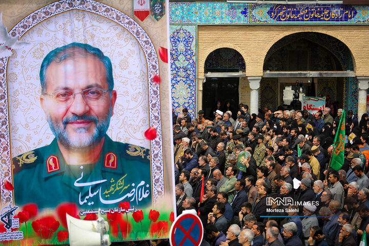 مراسم تشییع سرلشکر شهید «غلامرضا سلیمانی» در شهرکرد