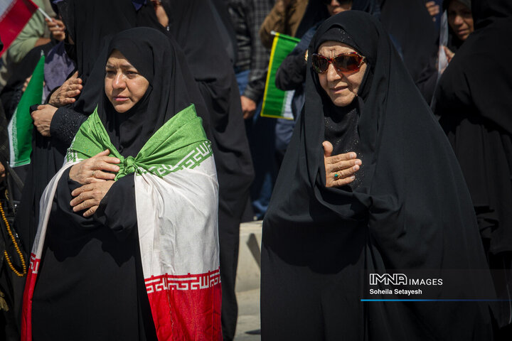 تشییع پیکر مطهر شهدای اقتدار استان فارس و شهدای قهرمان ناو دنا