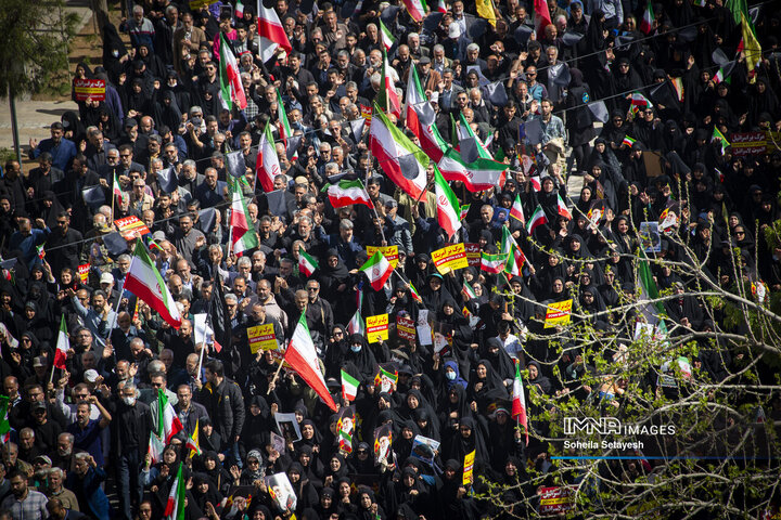 تشییع پیکر مطهر شهدای اقتدار استان فارس و شهدای قهرمان ناو دنا