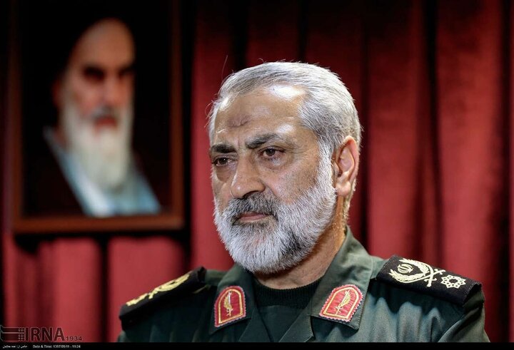 شکارچی: شهید سلیمانی الگوی اخلاص، شجاعت و مدیریت است
