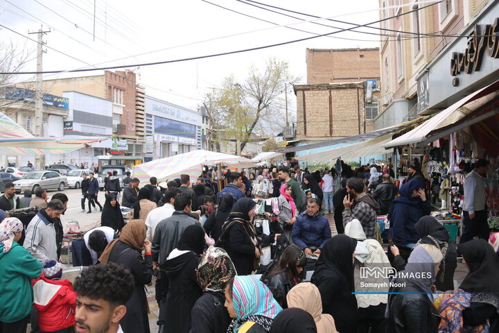 نوروز در دل جنگ؛ شور مردم و خریدهای رنگارنگ در کرمانشاه