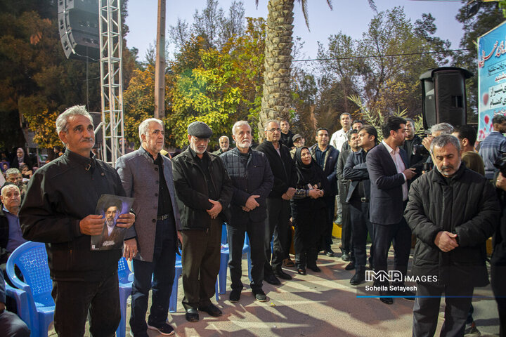 آغاز سال در جوار قبور مطهرشهدا در شیراز