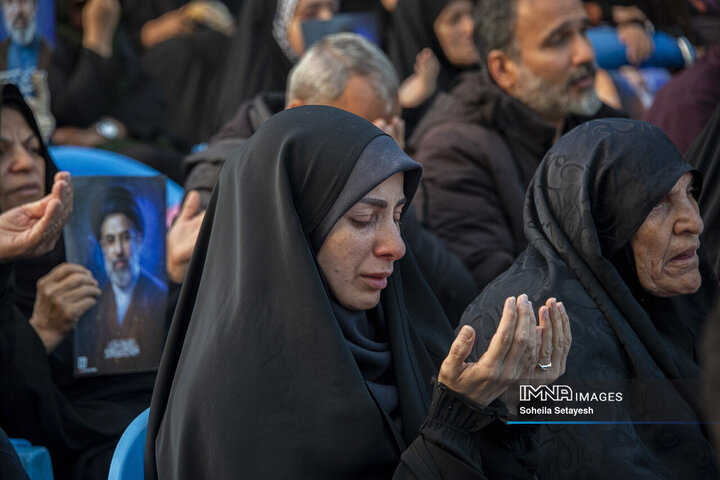 آغاز سال در جوار قبور مطهرشهدا در شیراز