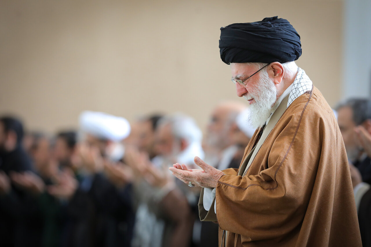 دعای تحویل سال را با یاد شما می‌خوانیم