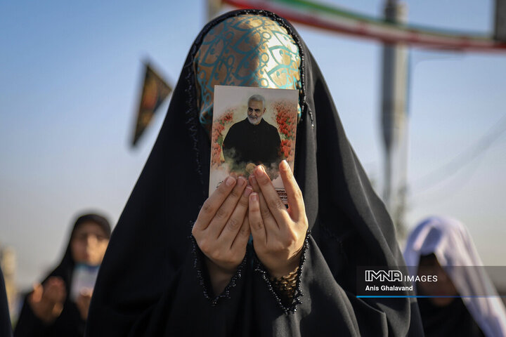 اقامه باشکوه نماز عید فطر در اهواز