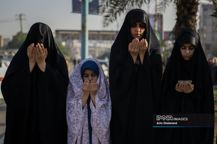 اقامه باشکوه نماز عید فطر در اهواز