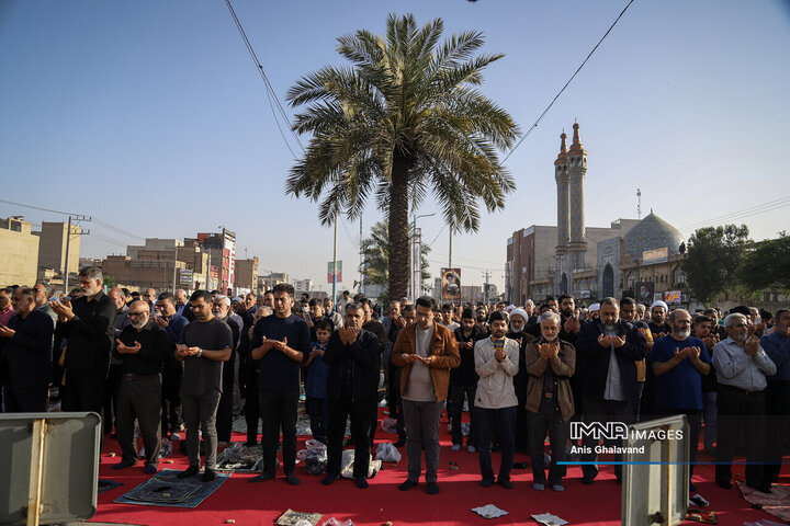 اقامه باشکوه نماز عید فطر در اهواز